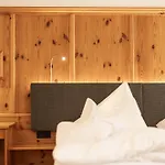 Berghof Hotel 4*