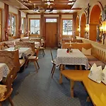 Hotel Berghof 4*