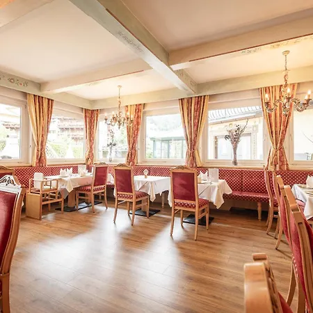 Hotel Berghof 4*