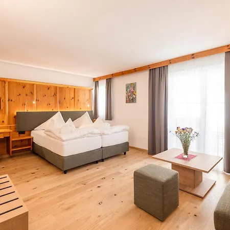 فندق Berghof 4*