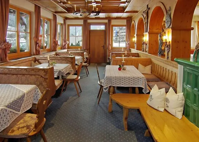 Отель Berghof 4*